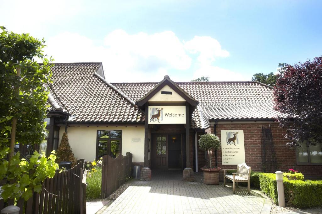 Breckland Lodge อัทเทิลโบโร ภายนอก รูปภาพ